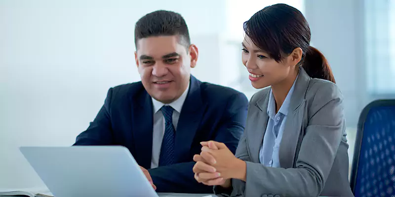 Why Partner with the Best TN Visa Consultants for Canadian Applicants for Zimbabwe?